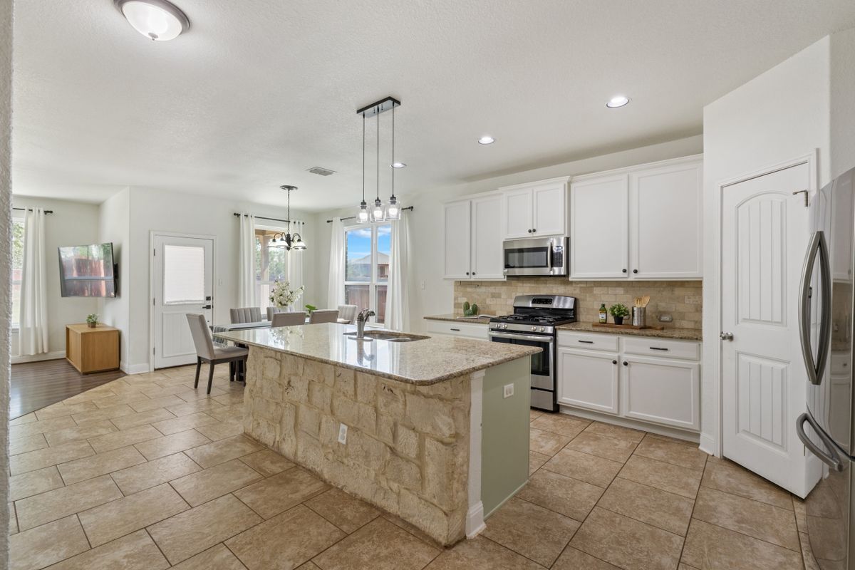 Building Photo - 22438 Akin Fawn