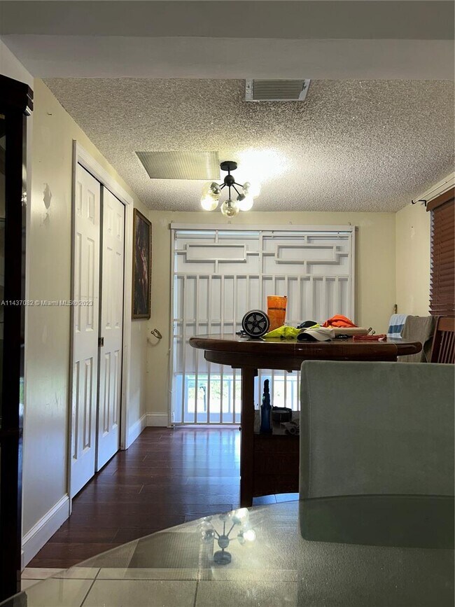 Building Photo - 5891 W 9th Ln