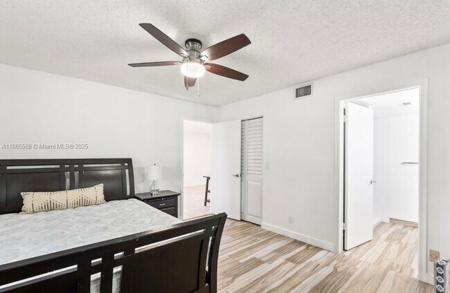 Building Photo - 8750 Royal Palm Blvd