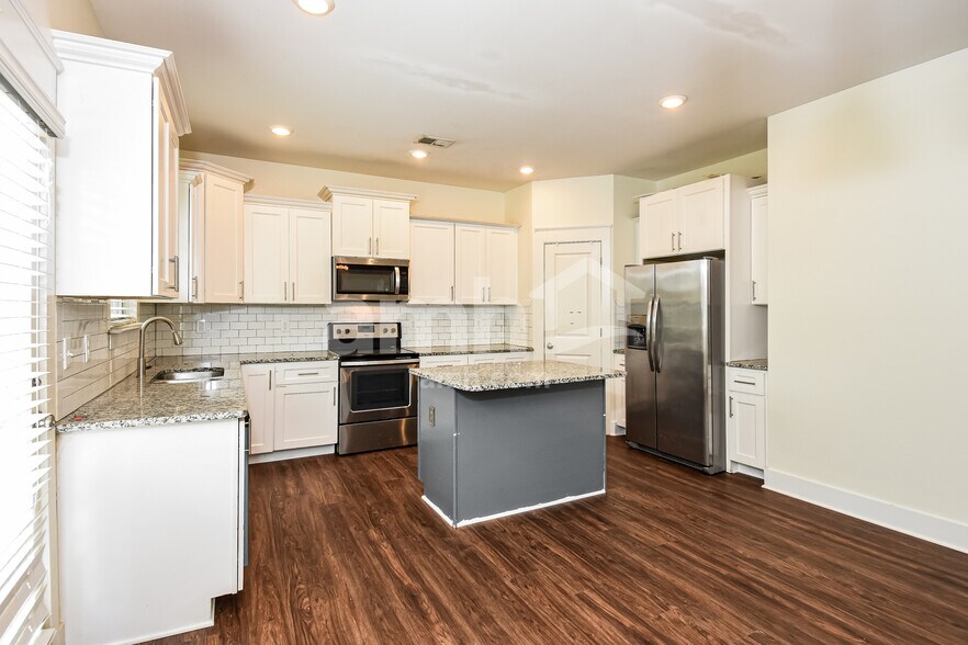 Building Photo - 3122 Arch Ct