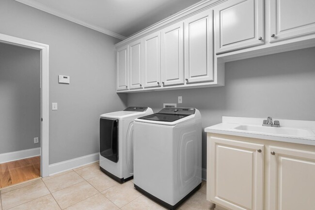 Building Photo - 519 Wild Hickory Ln