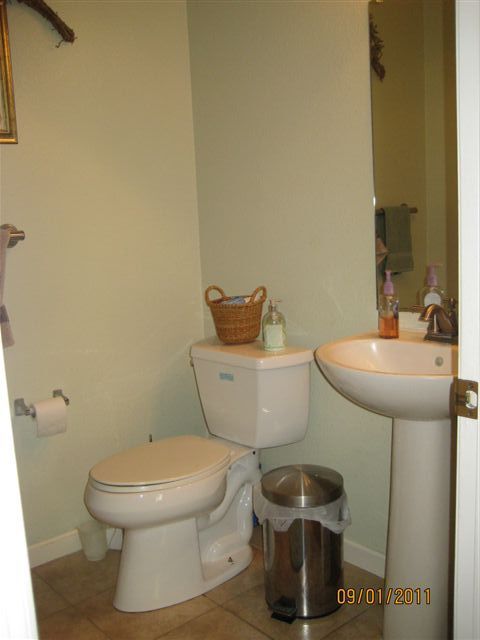 Building Photo - SAN MICHELE DRIVE - BEAUTIFUL LARGE HOME