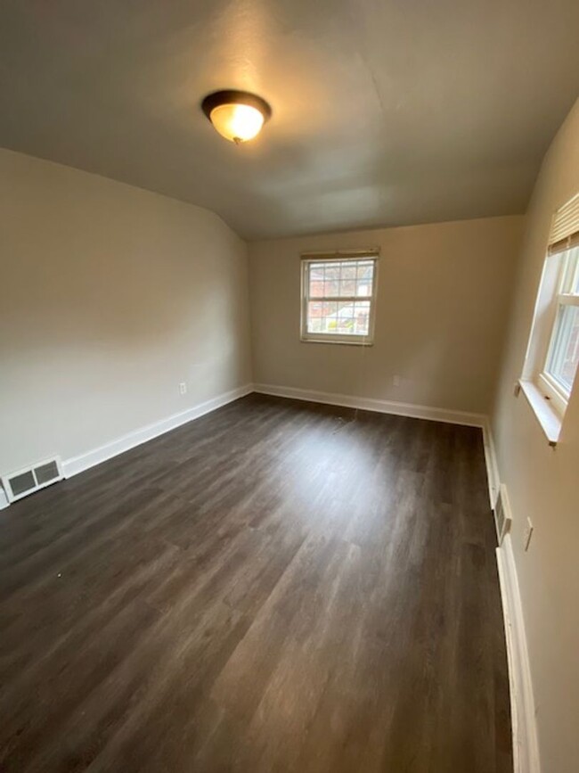 Building Photo - Now Leasing: 3BR Home in Pittsburgh, PA! A...
