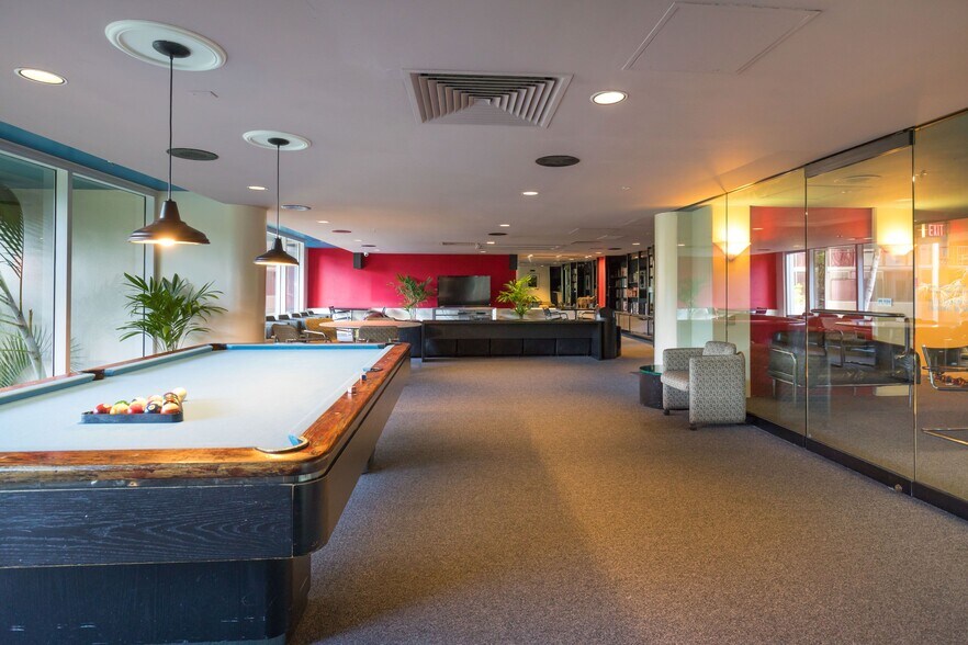 Building Photo - 1212 Nuuanu Ave