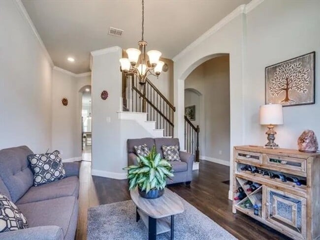 Building Photo - 321 Valentino Wy