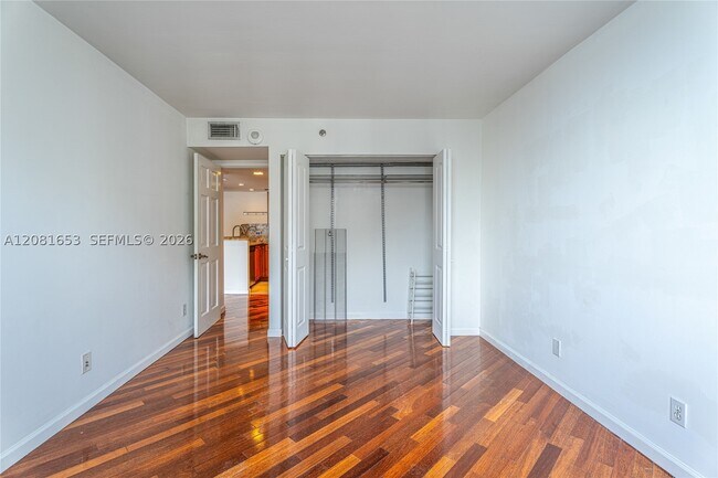 Building Photo - 770 Claughton Island Dr