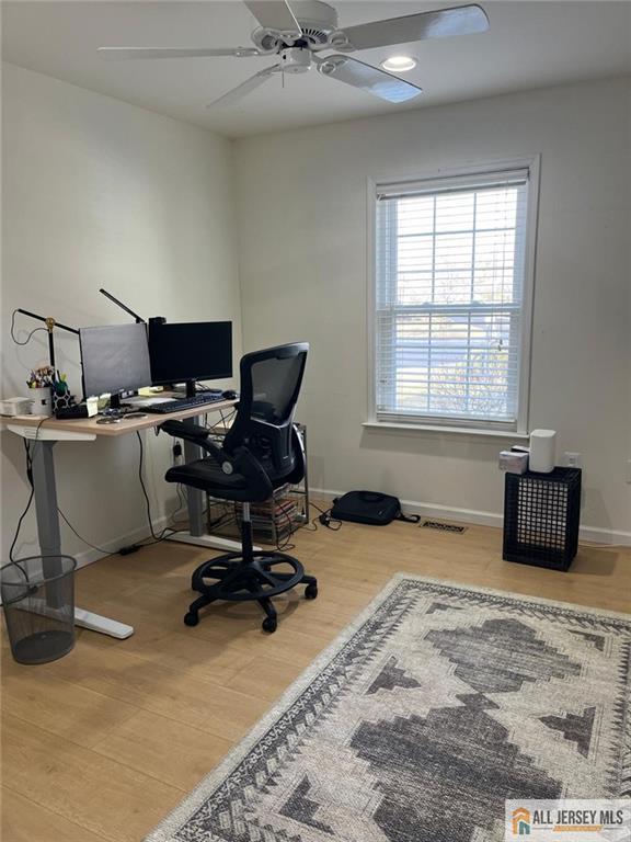 Building Photo - 27B Benjamin Franklin Dr