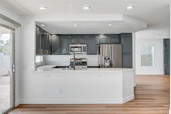 Building Photo - 2817 Via Florentine St