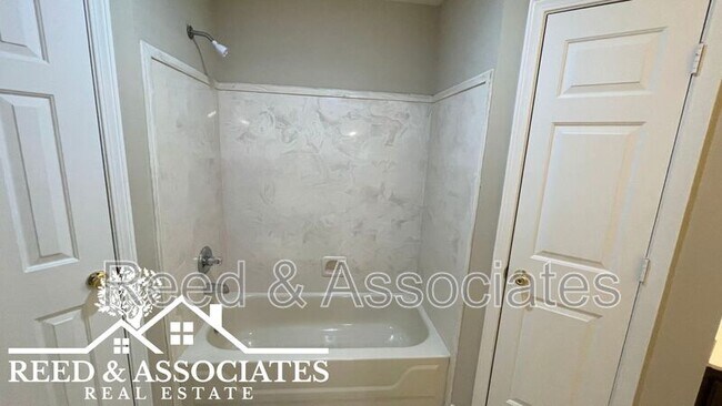Building Photo - 5632 Pecan Trce