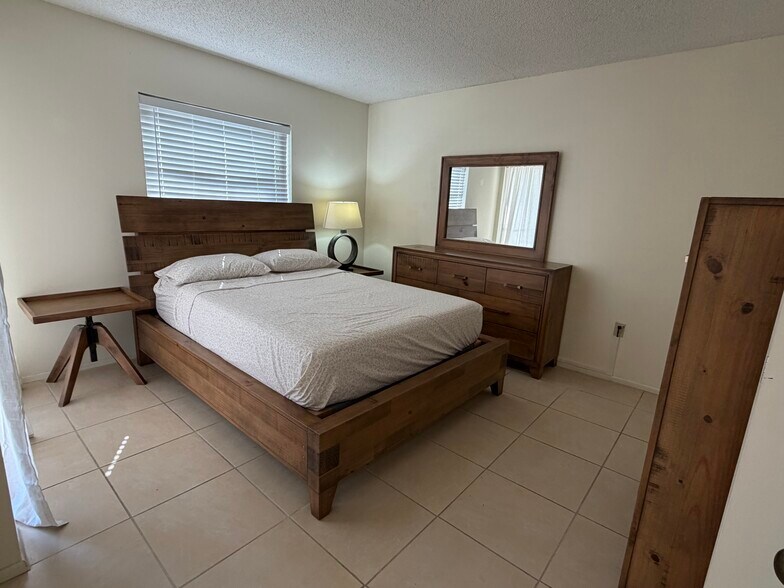 Building Photo - 7209 Cloister Dr