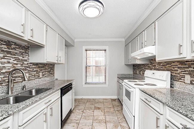 Building Photo - 1701 Lobdell Ave