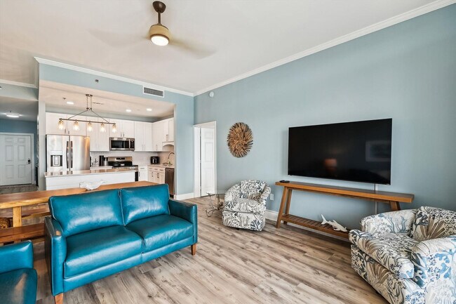 Building Photo - 9815 S Thomas Dr