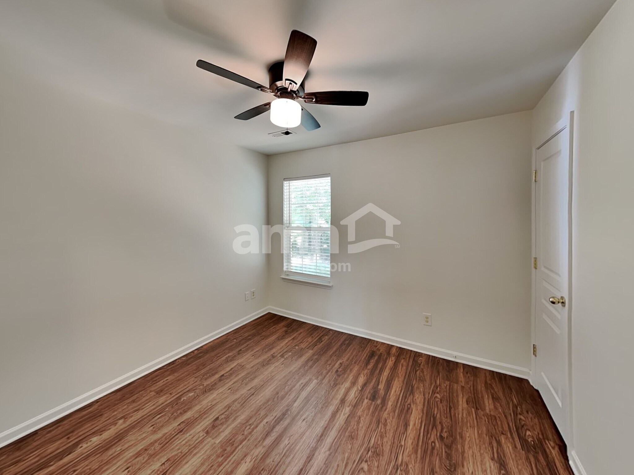 Building Photo - 9149 Glenashley Dr