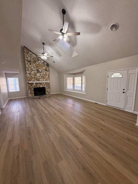 Building Photo - 850 Lakeview Dr