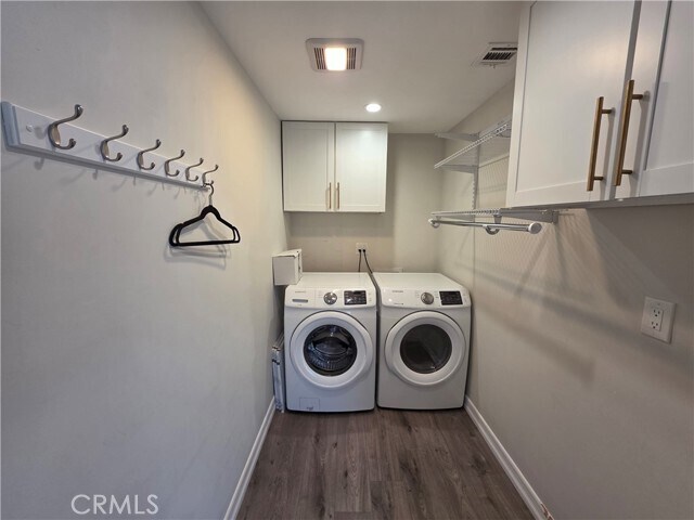 Building Photo - 7954 Crosnoe Ave