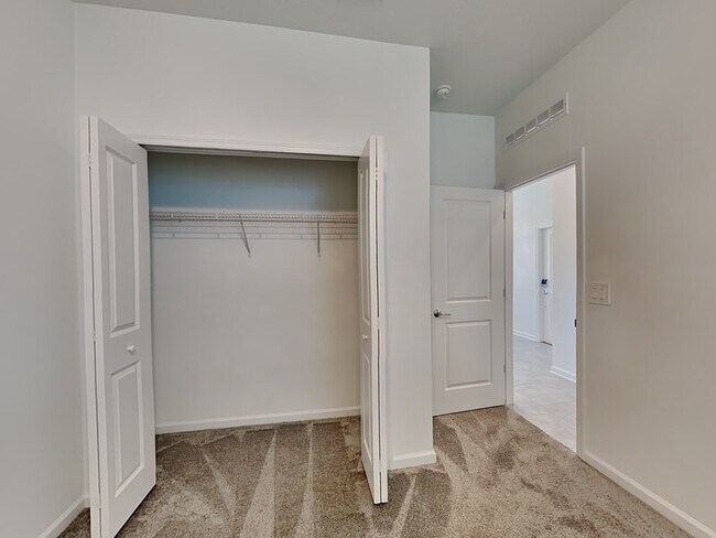Building Photo - 3115 Country Side Dr