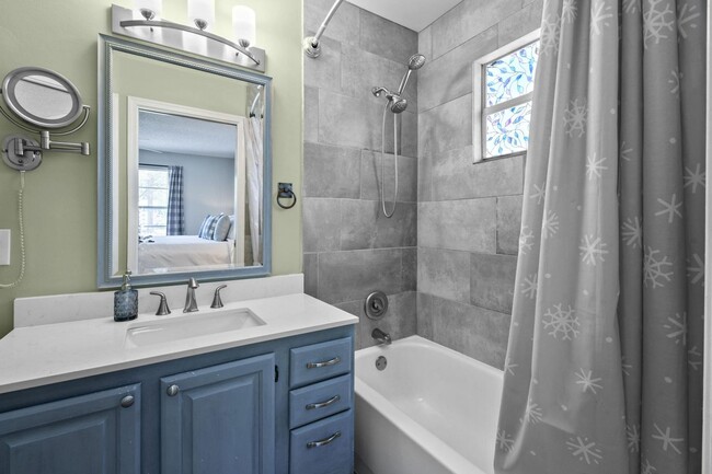 Building Photo - 15739 75th Way N