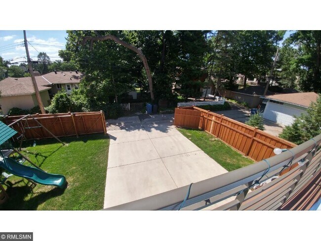 Building Photo - 3840 Upton Ave S