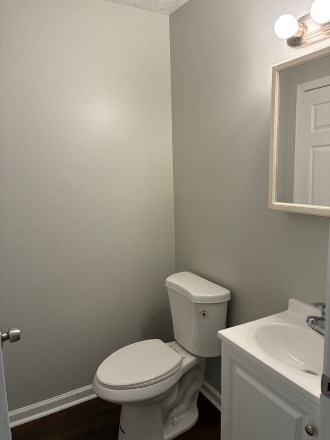 Building Photo - Cozy Ranch in Shawnee