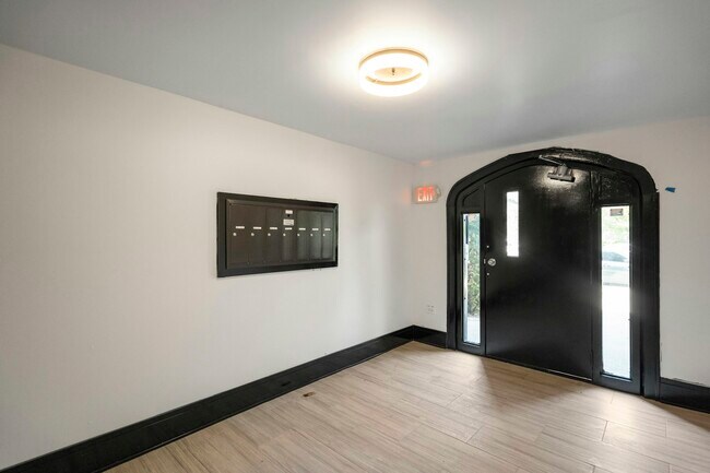 Building Photo - 432-436 S. Maple Ave, Unit 434 - 201