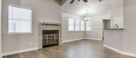 Building Photo - 1001 Hyridge St