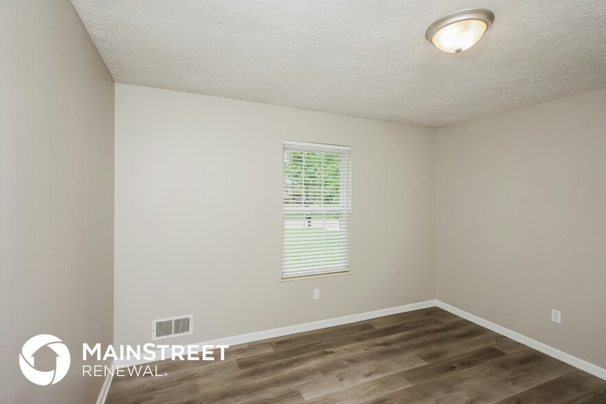 Building Photo - 7502 Stayman Way