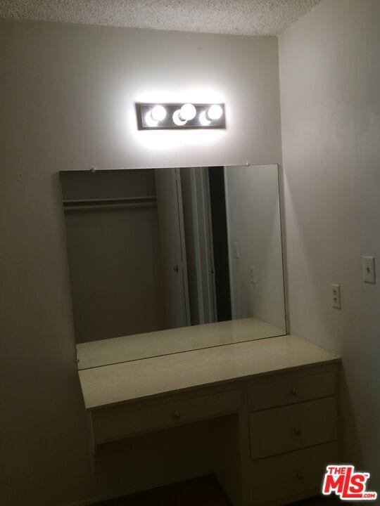 Building Photo - 1166 Amherst Ave