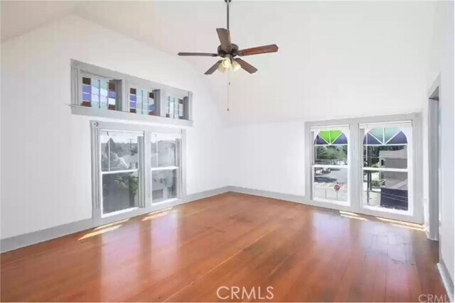 Building Photo - 384 W 15th St