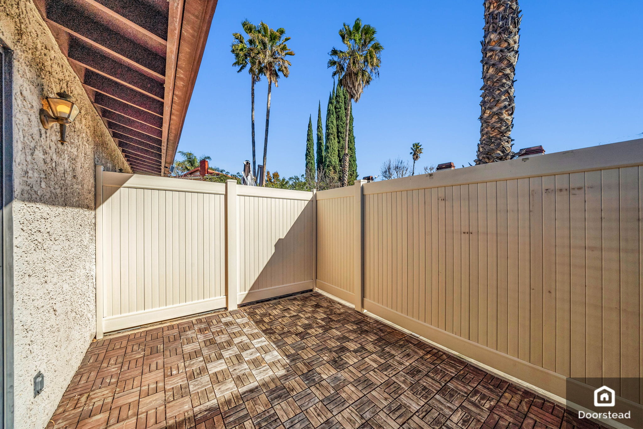 Building Photo - 7239 Balboa Blvd