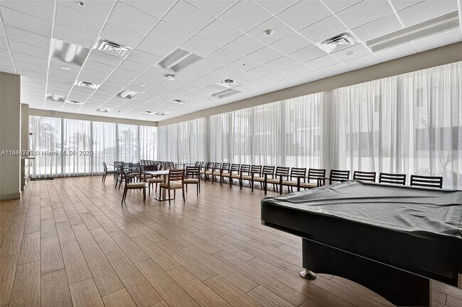 Building Photo - 9511 Collins Ave
