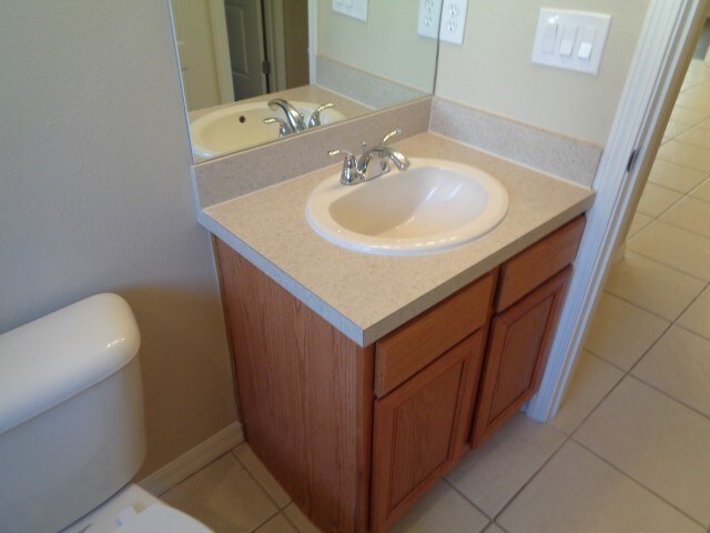 Building Photo - 302 Lisa Ann Ct