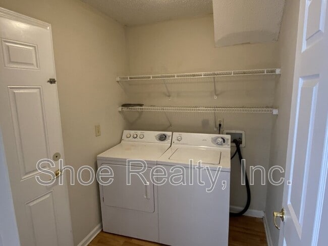 Building Photo - 7751 Fawn Lake Dr S