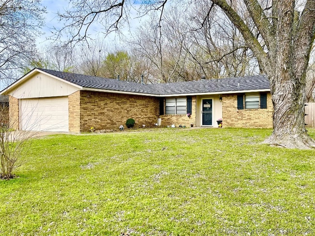Building Photo - 1904 Quail Run
