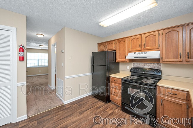 Building Photo - 405 22nd Ave NE