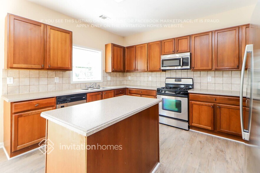 Building Photo - 4970 Fieldgate Ridge Dr