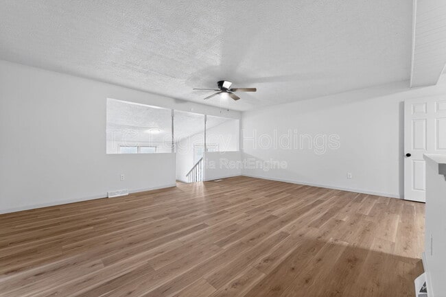 Building Photo - 301 Chew St