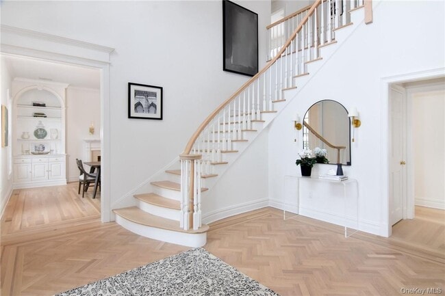 Building Photo - 10 Castle Rd