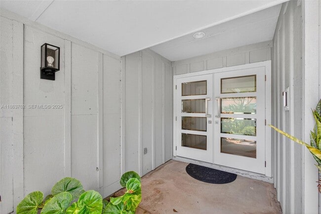 Building Photo - 15 Balfour Rd E