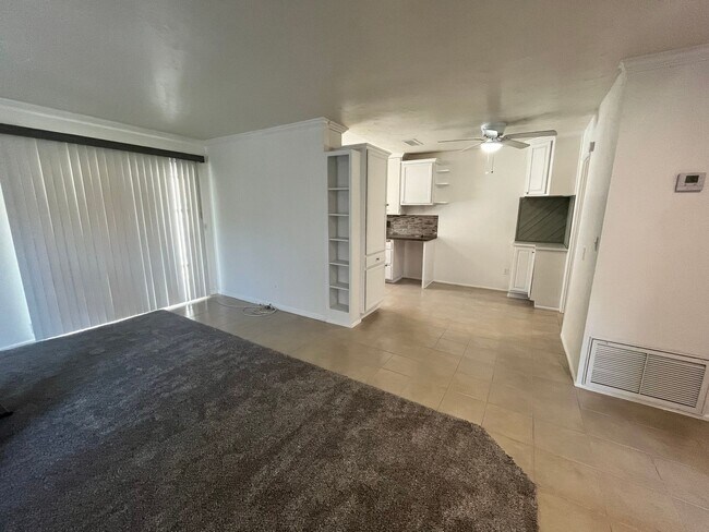 Building Photo - 3 bedroom - 1.5 bathroom single level