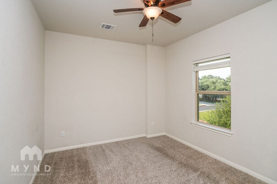 Building Photo - 708 Hays Hill Dr