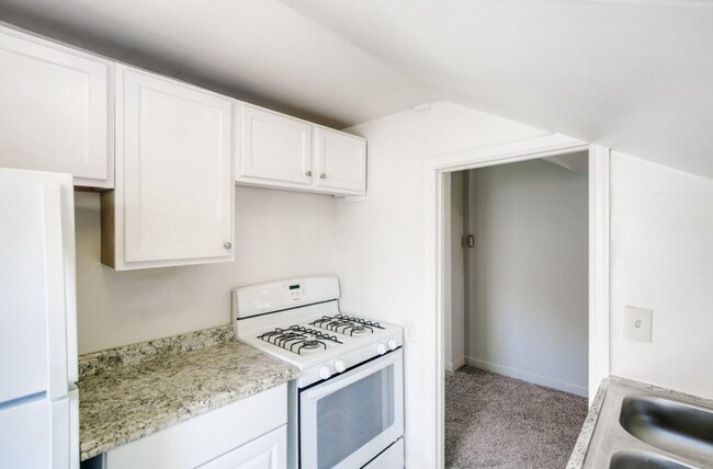 Building Photo - 234 5th Ave N