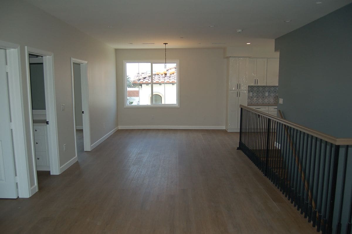 Building Photo - 425 W Duarte Rd
