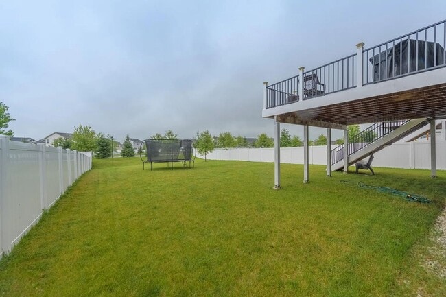 Building Photo - Beautifully updated lakeville 4 bedroom available for lease!
