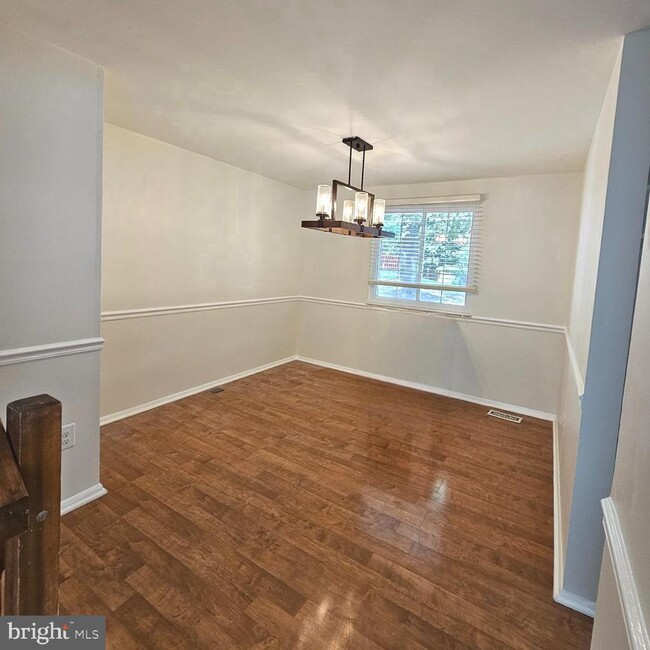 Building Photo - 5302 Harbor Ct Dr