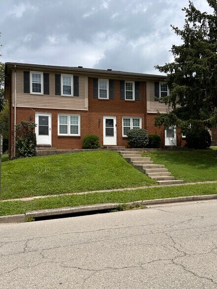 Building Photo - 741 Ridgeview Dr