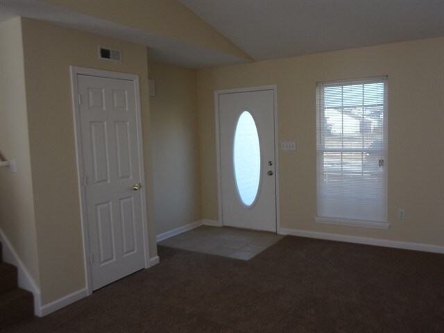 Building Photo - 17879 Grassy Knoll Dr