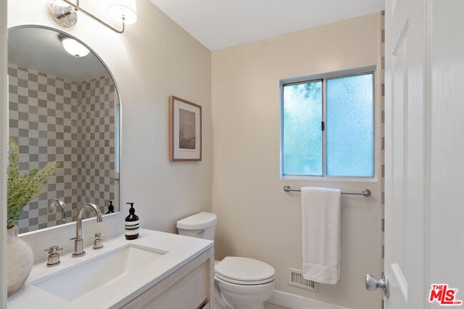 Building Photo - 4032 Yankee Dr