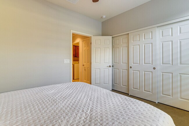 Building Photo - 17716 W Cedarwood Ln