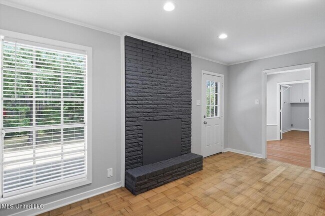 Building Photo - 23 Fox Glen Cir