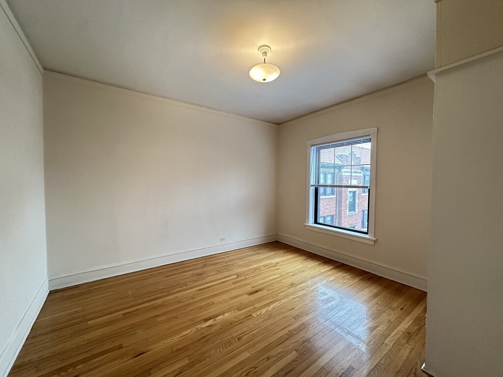 Building Photo - 1312 Oak Ave